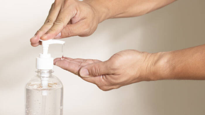 How to make a disinfectant gel for hands at home?-1