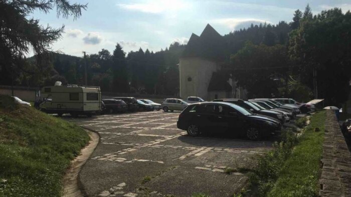 Parking Banská Štiavnica, Katova-3