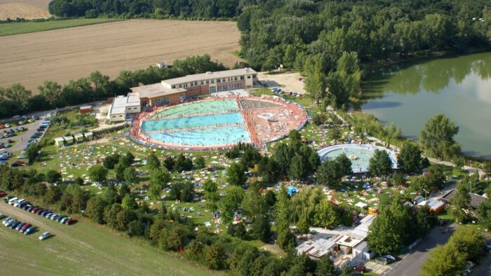 Autocamping thermal swimming pool Vincov les-3