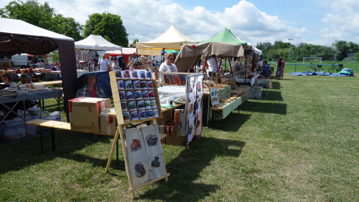 Regional craft and farmers markets in Cífer-4