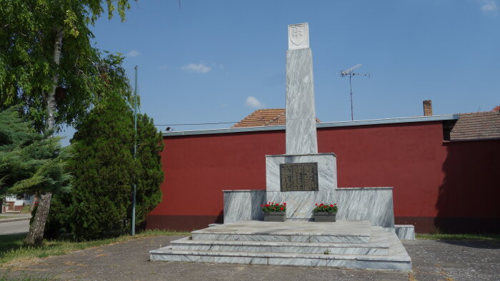 Monument to the fallen in I. and II. world war-2