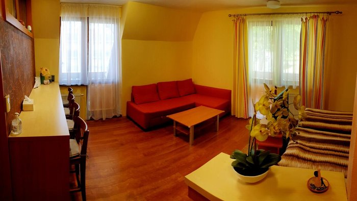 Apartment 202-2