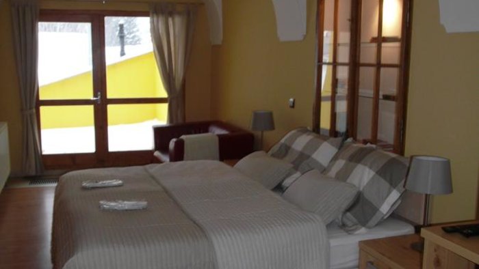 Apartments and Suites Kremnica-4