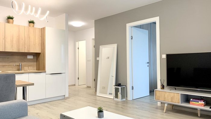 Elegant, bright spacious apartment in Bratislava center-9