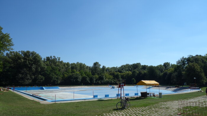 Swimming pool Kamenný mlyn-5