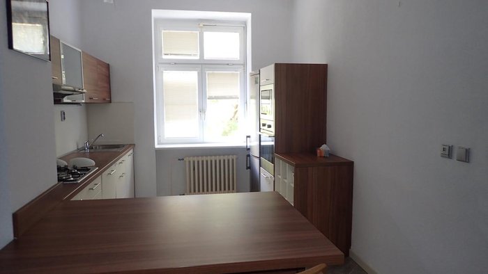 Large flat in the center of Bratislava ( 96 m2 )-7