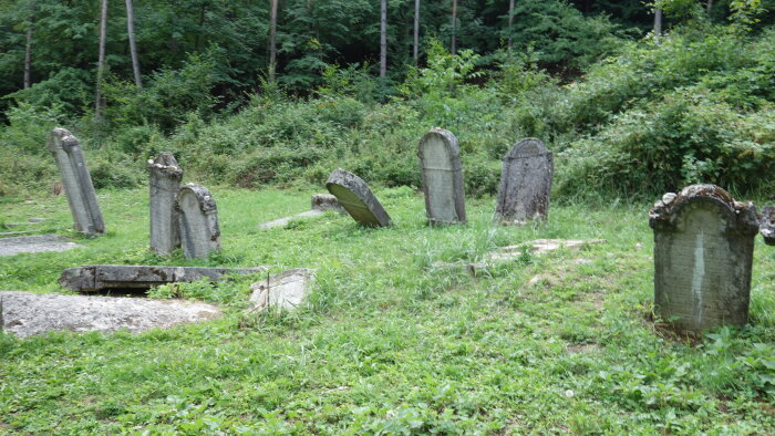 Židovský cintorín-2