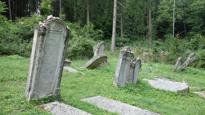 Židovský cintorín-3