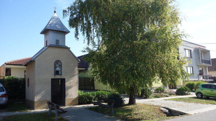 Kaplnka sv. Jána Nepomuckého - Bohdanovce nad Trnavou-1