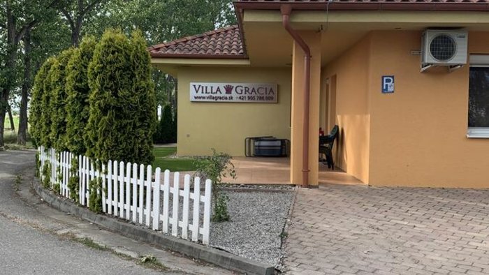 Villa Gracia Patince-3