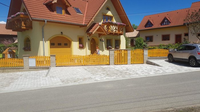 Žltý dom Vrbov-10