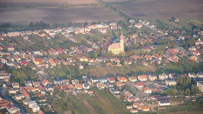 Das Dorf Závod-2