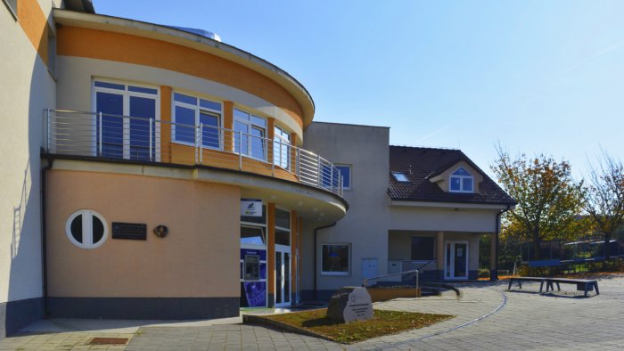 Kulturális és információs központ Šenvice-2