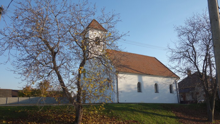 Evanjelický kostol - Pusté Úľany-2