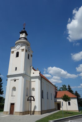 Farský kostol sv. Ladislava - Pusté Úľany-3