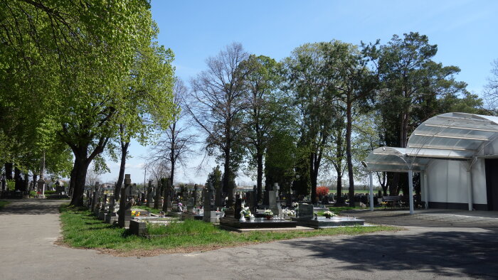 Hřbitov - Pusté Úlany-2