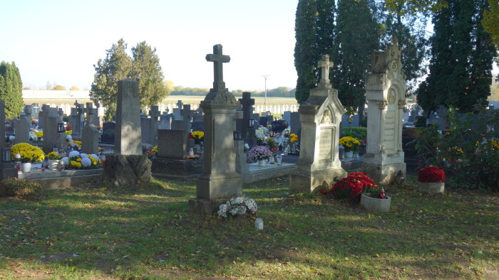 Cintorín - Pusté Úľany-3