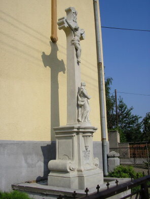 Stone cross by the church - Veľké Úľany-3