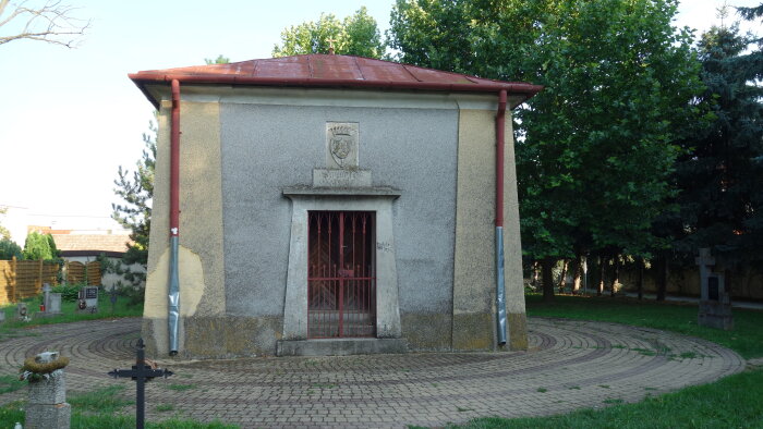The tomb of the Dezasse family-3