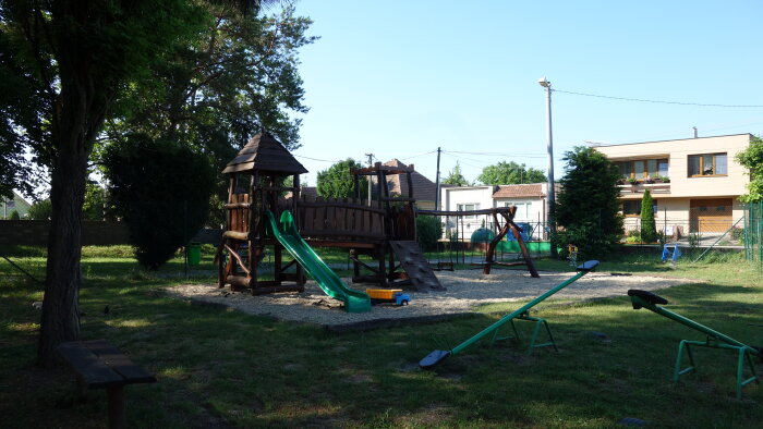 Playground - Opoj-1