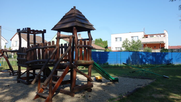 Playground - Opoj-3