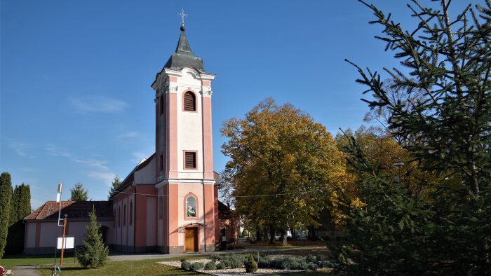 Kirche St. Bischof Nicholas - Pavlice-1