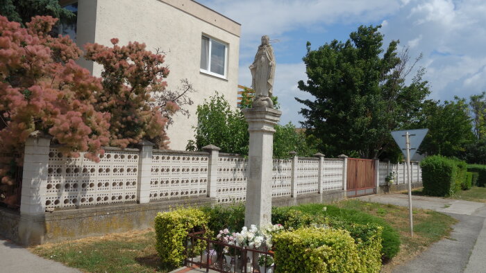 Statue of the Virgin Mary - Vlčkovce-1