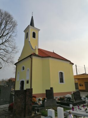 Kapelle der Jungfrau Maria der sieben Leiden - Zeleneč-5
