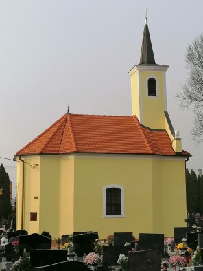 Hét Fájdalmas Szűz Mária kápolna - Zeleneč-7