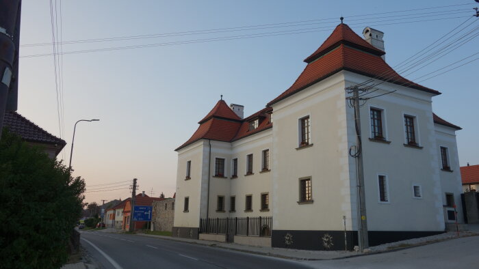 Herrenhaus aus der Renaissance, Alfonz - Trstín-4