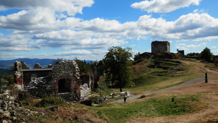 Saris Castle-1