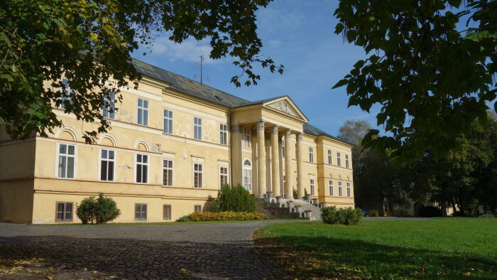 Dolná Krupá manor house-2