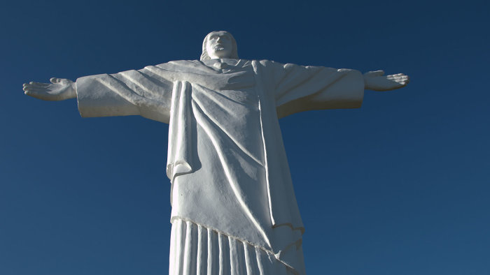 Monumental statue of Christ in Kline-1