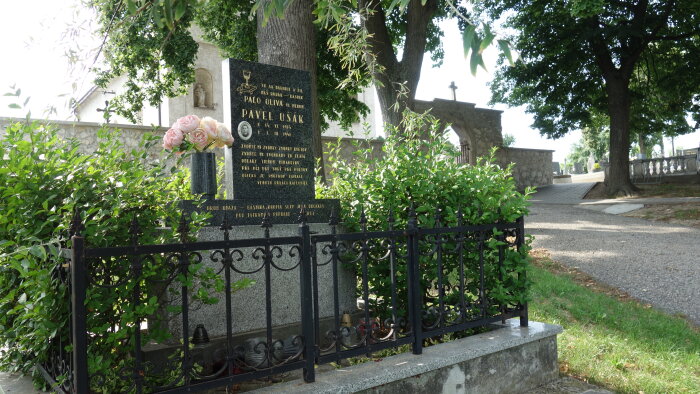 Památník Paľa Olivy-2