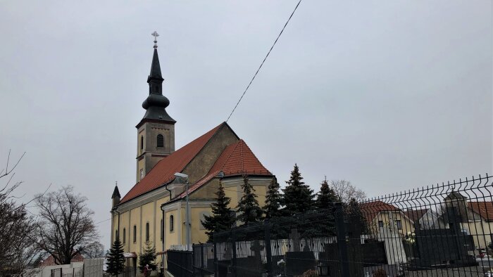 Kostel Mena Panny Marie-1