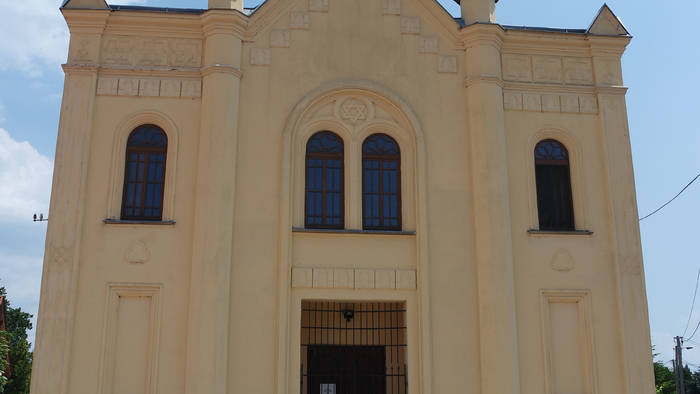 Synagogue in Šamorín-1