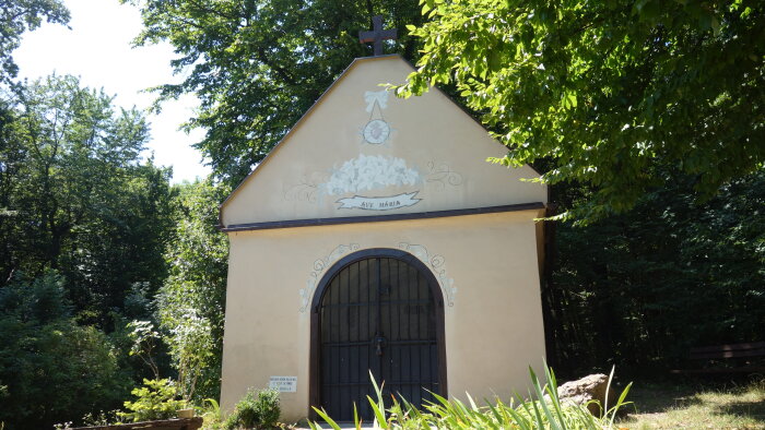 Kaplnka Sedembolestnej Panny Márie - Častá-2