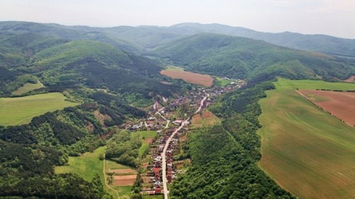 Das Dorf Modrová-1