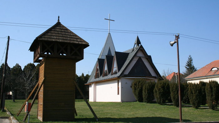 The village of Mudroňovo-1