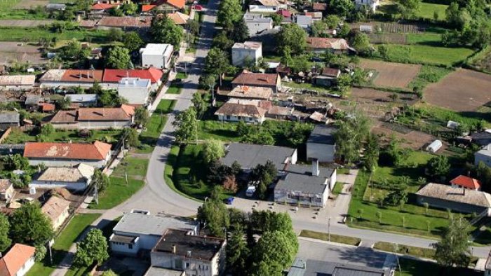 The village of Ipeľský Sokolec-1