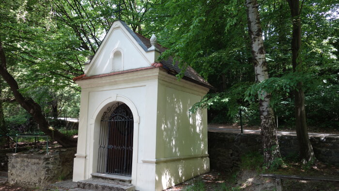 Kaple Sedmi radostí Panny Marie - Marianka, Mariánské údolí-2