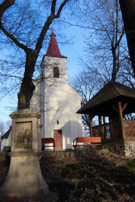 Kirche der Jungfrau Maria der sieben Schmerzen - Trstín, ein Teil von Hájičky-12