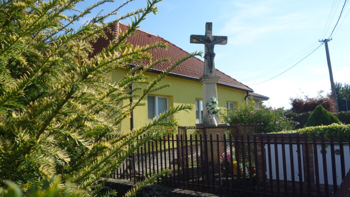 Kamenný kríž Na vŕšku - Bohdanovce nad Trnavou-1