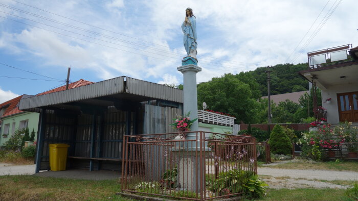 Statue der Unbefleckten Jungfrau Maria - Buche-1