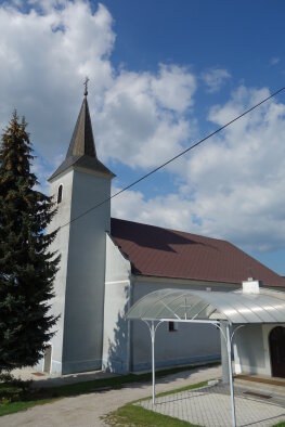 Farský kostol navštívenia Panny Márie - Buková-3