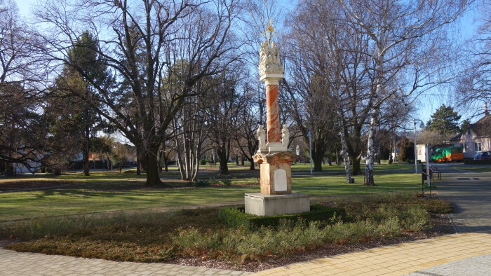 Szentháromság szobra - Dolná Streda-1