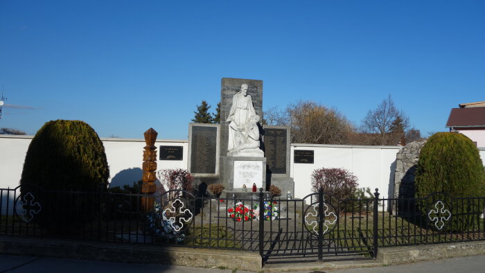 Památník obětem I. a II. světové války - Košúty-2
