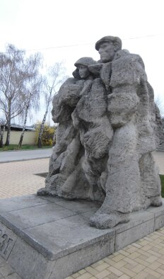 Denkmal für die revolutionären Ereignisse von 1931 - Košúty-4