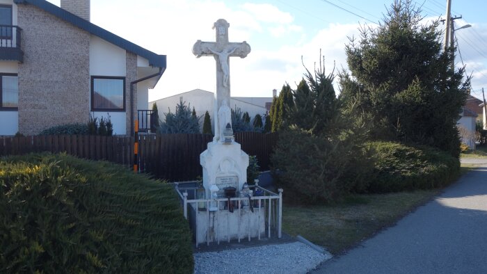 Roadside stone cross - Čierny Brod-2