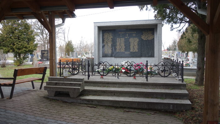 Az 1. és 2. világháború áldozatainak emlékműve - Kajal-1